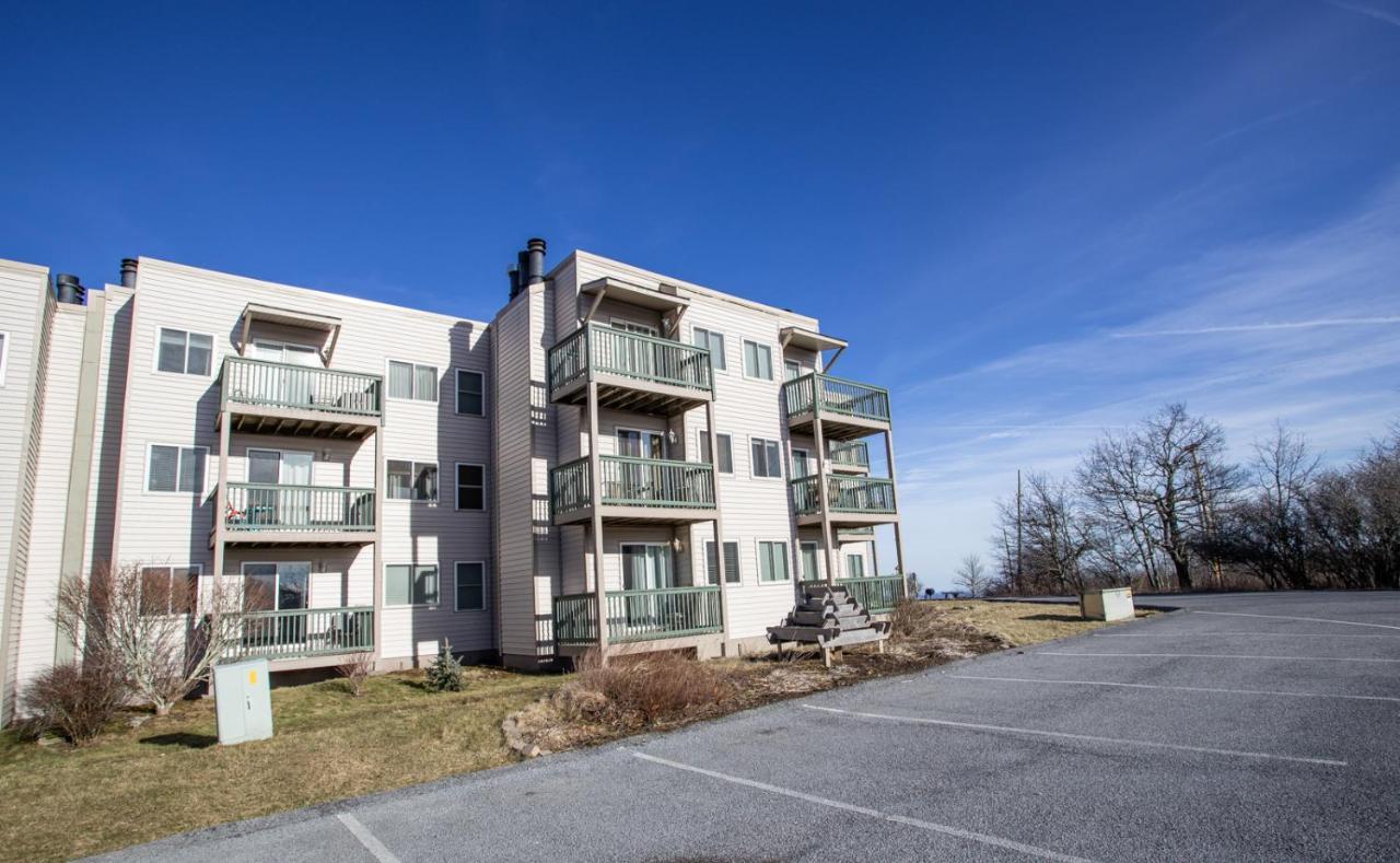 Condo At Pinnacle Inn Resort Beech Mountain Exterior photo