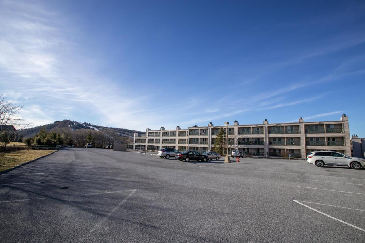 Condo At Pinnacle Inn Resort Beech Mountain Exterior photo